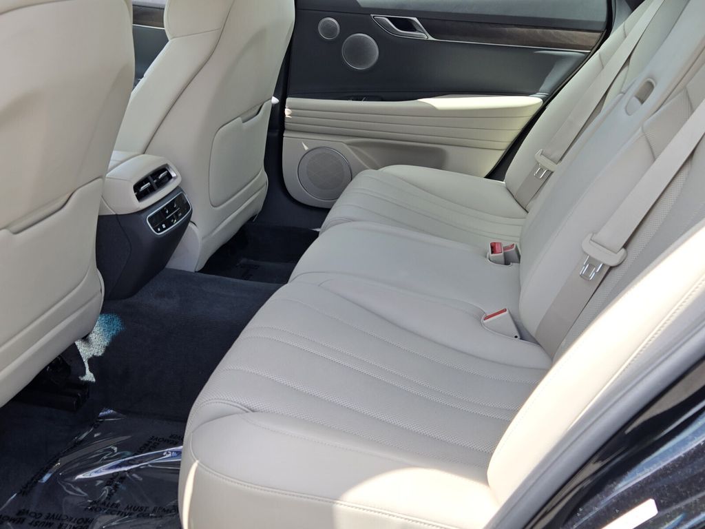 2024 GENESIS G80 Base - Photo 11