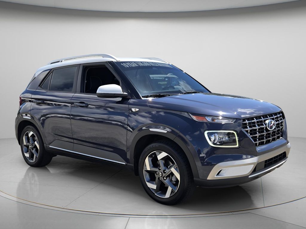 2025 Hyundai Venue Limited - Photo 9