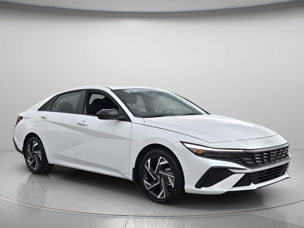 2025 Hyundai Elantra Blue - Photo 9