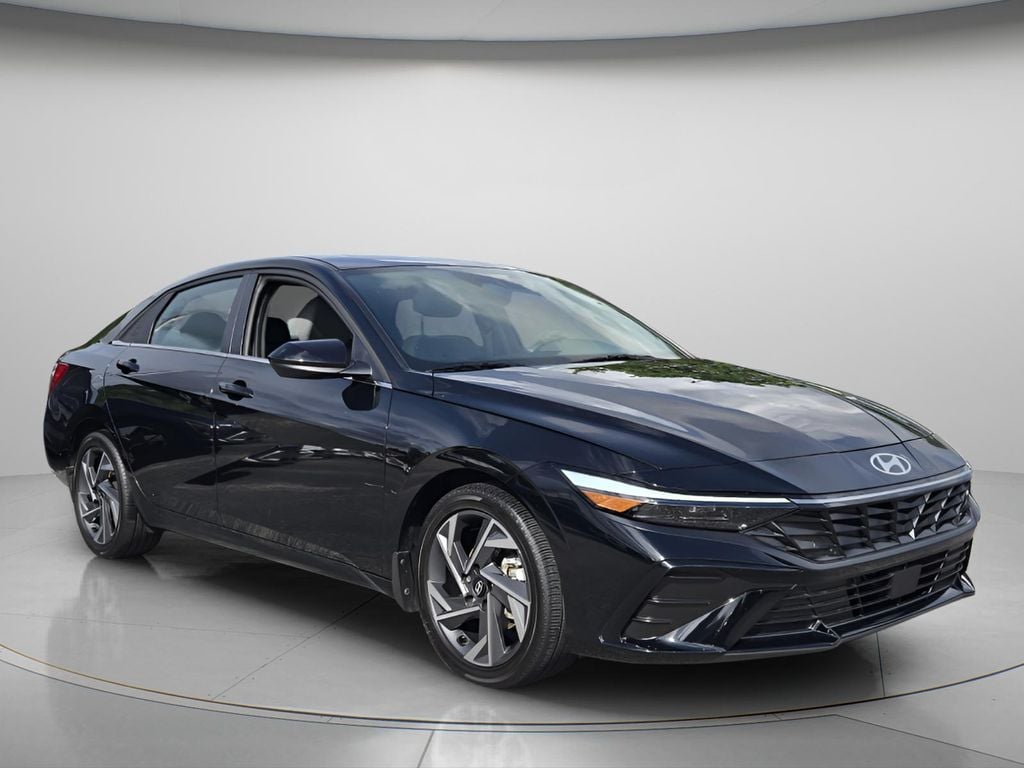 2025 Hyundai Elantra SEL - Photo 9
