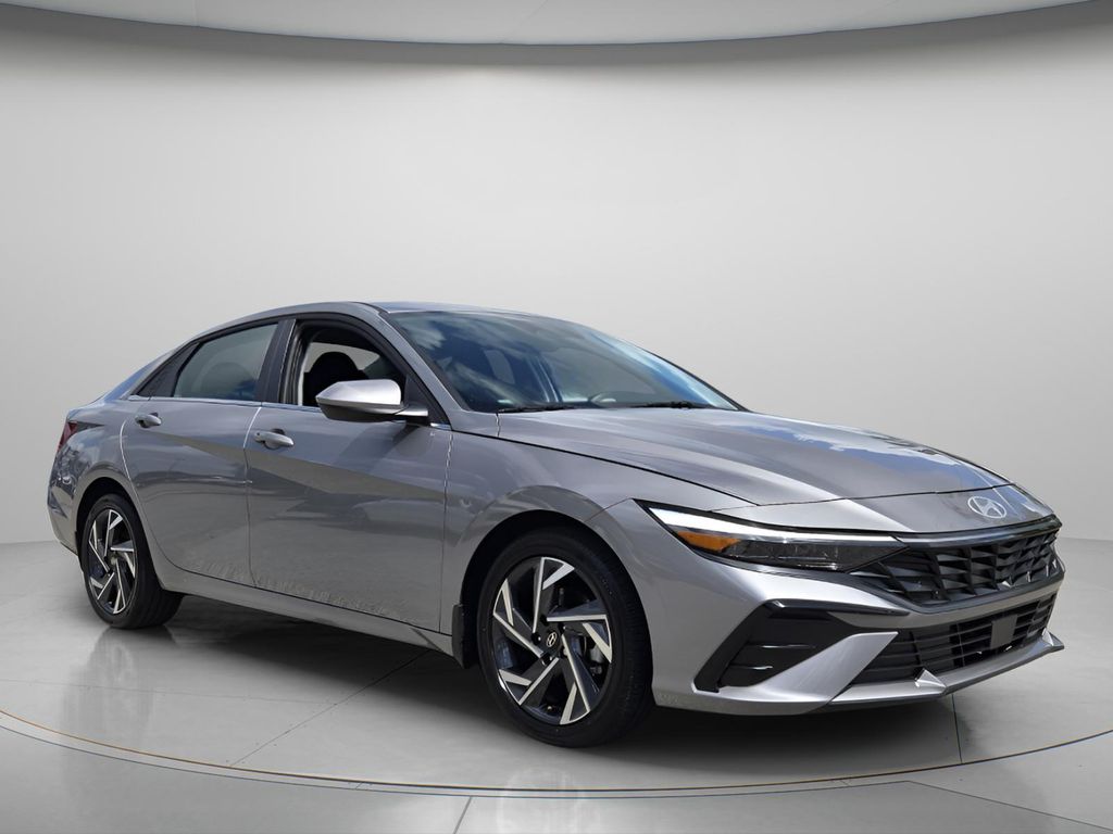 2025 Hyundai Elantra SEL - Photo 9