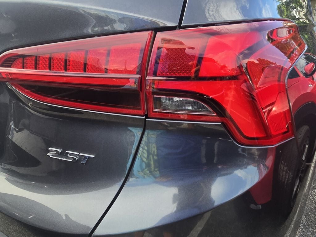 2021 Hyundai Santa Fe Limited - Photo 8