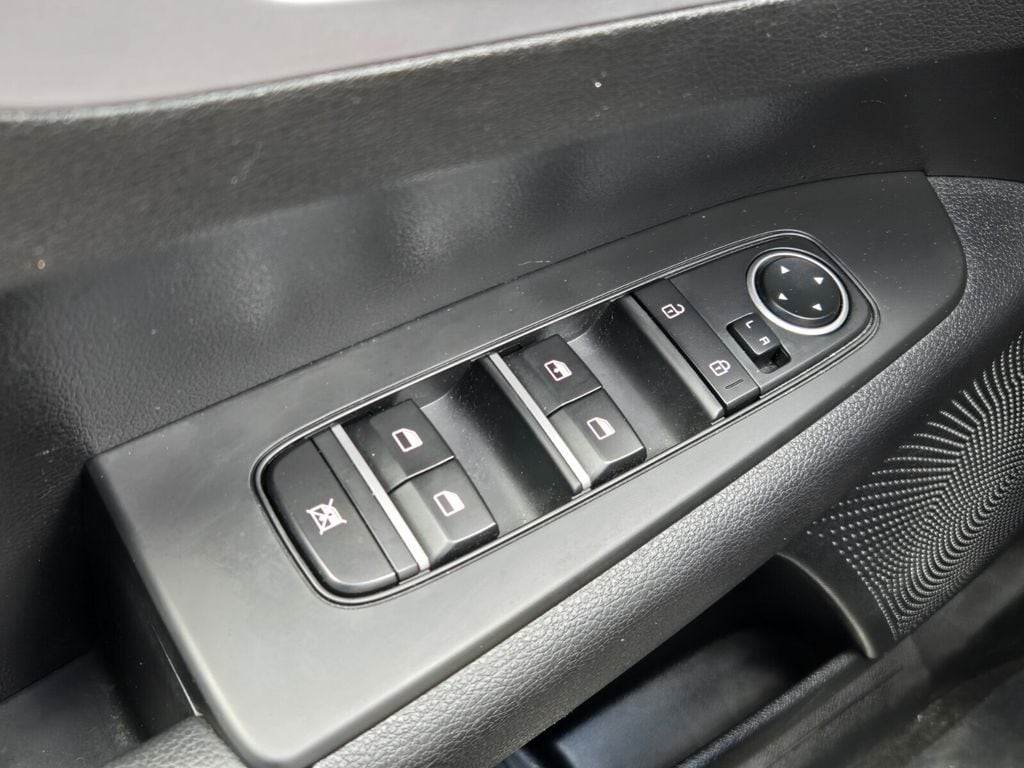 2024 Kia Forte LXS - Photo 27