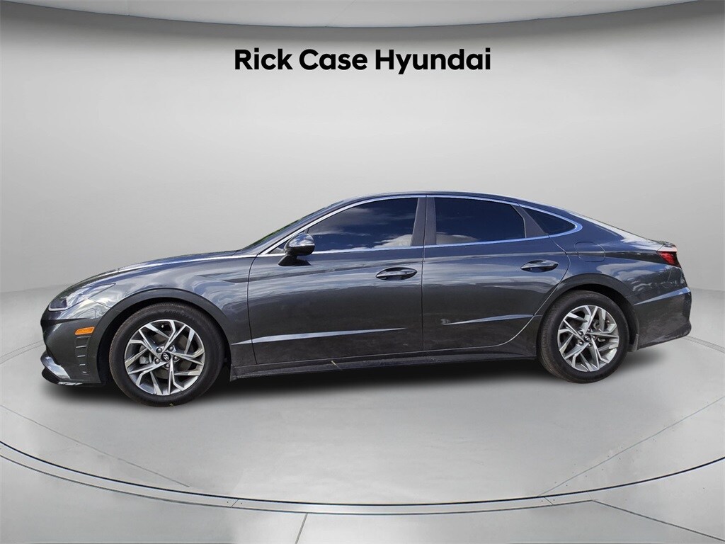 2023 Hyundai Sonata SEL photo 2