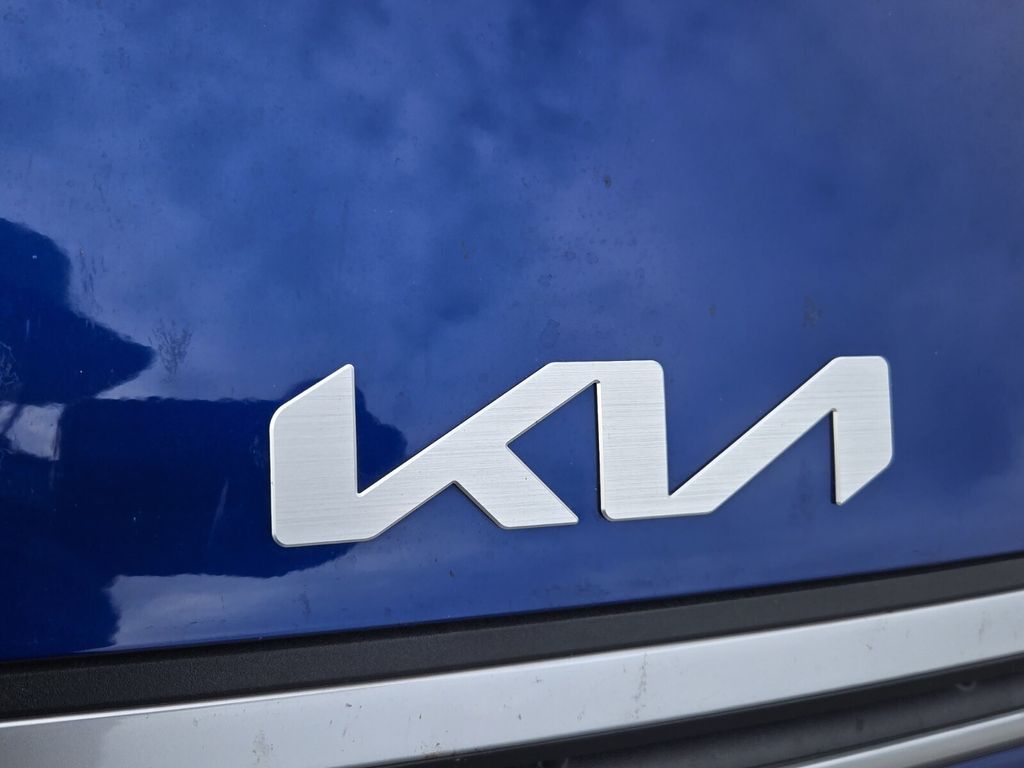 2025 Kia K4 LXS - Photo 7