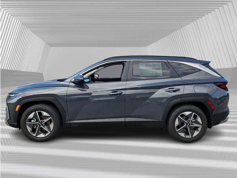 2025 Hyundai Tucson SEL photo 2
