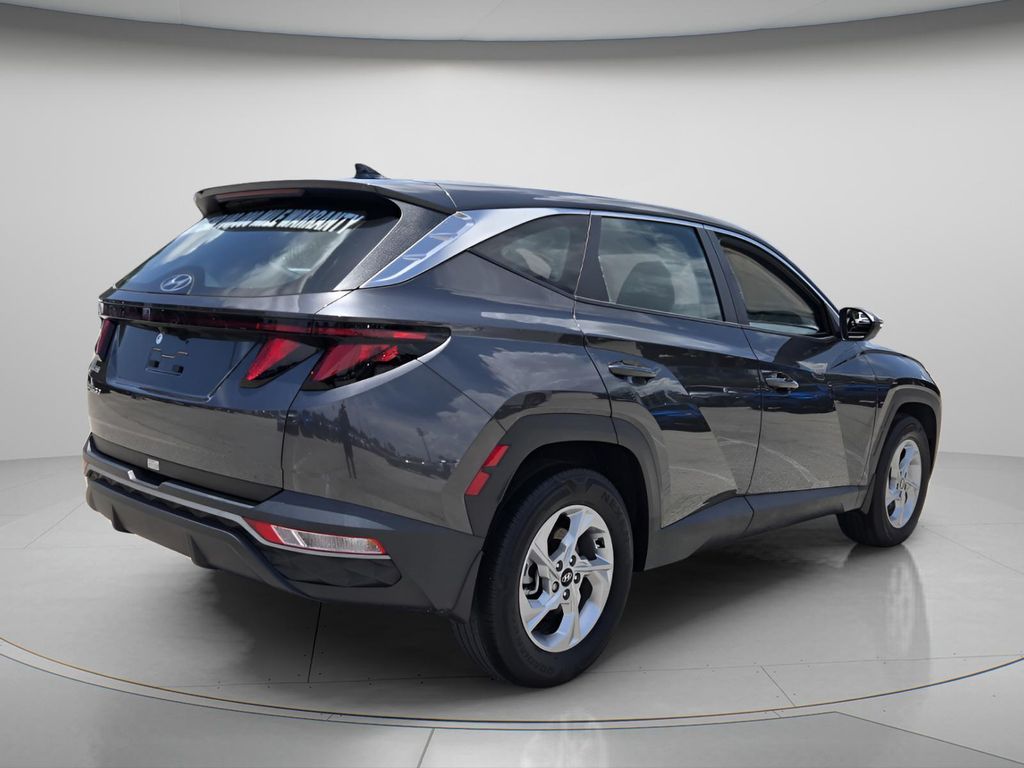 2024 Hyundai Tucson SE - Photo 8