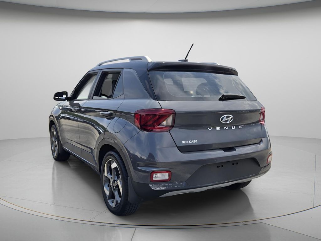 2024 Hyundai Venue Limited - Photo 7