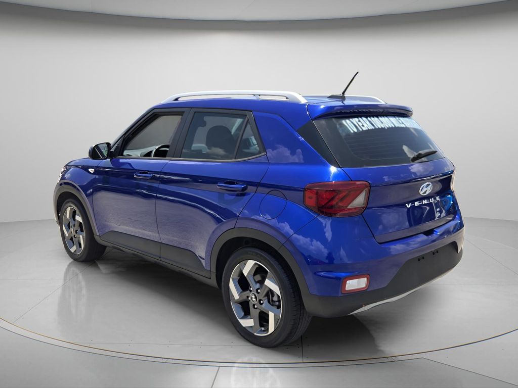 2023 Hyundai Venue Limited - Photo 8