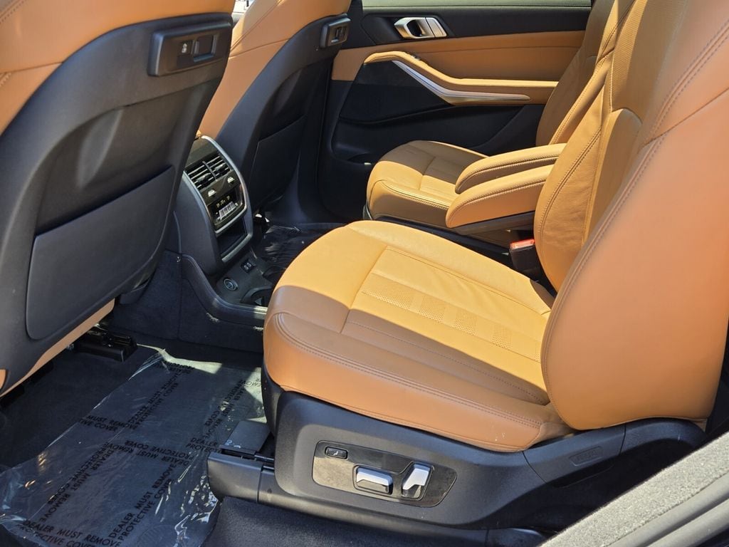 2022 BMW X7 40i - Photo 11