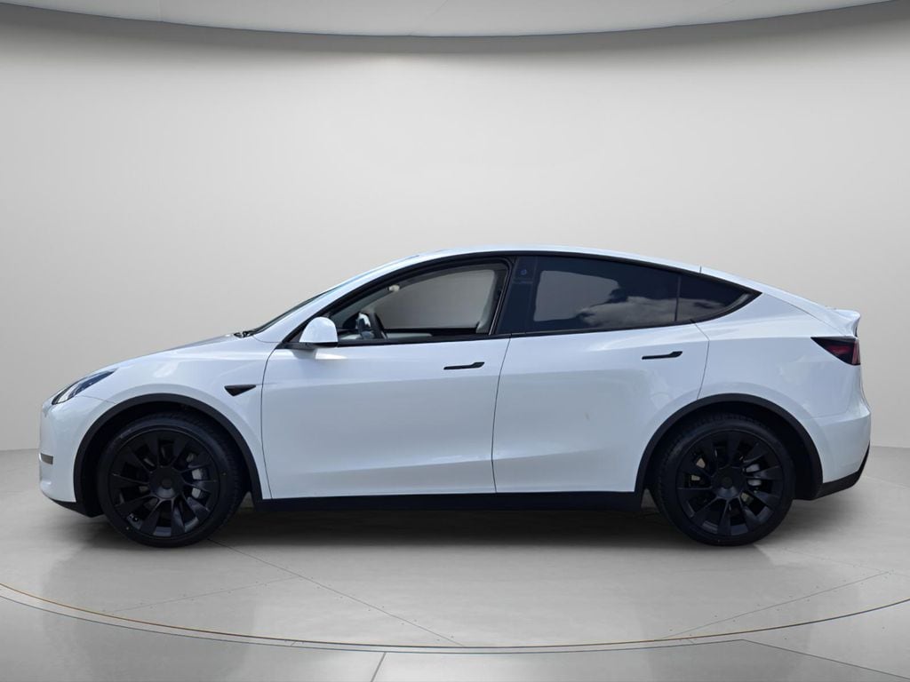 2022 Tesla Model Y Long Range - Photo 3
