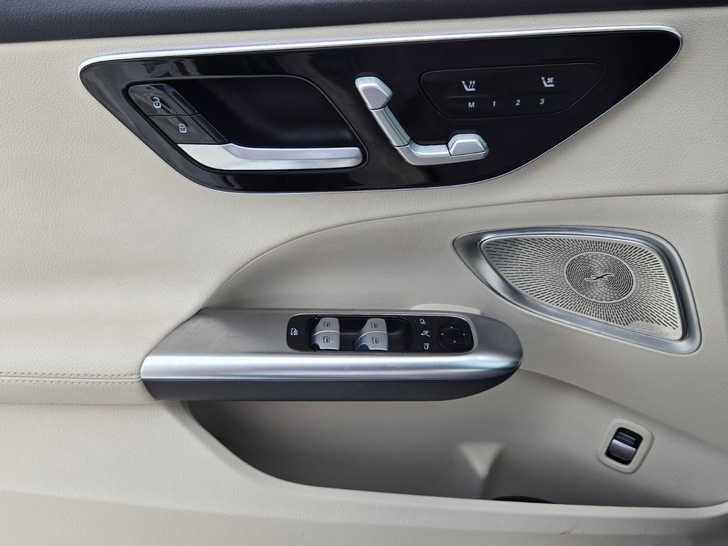 2023 Mercedes-Benz C-Class Sedan C 300 - Photo 30
