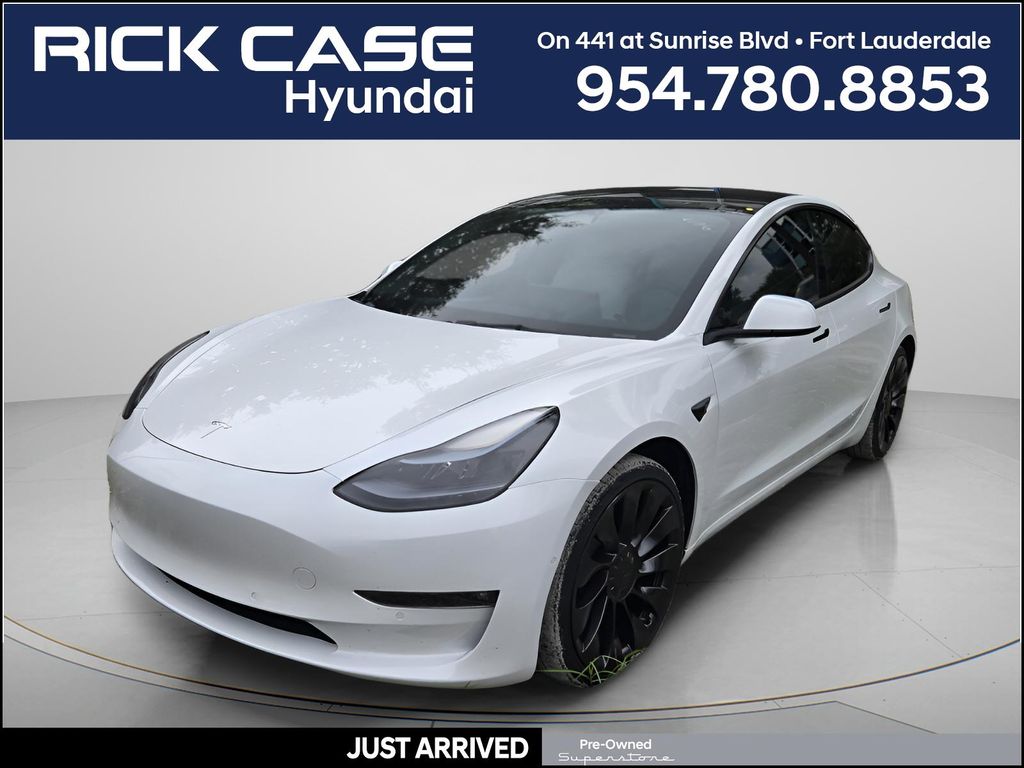 2022 Tesla Model 3 Performance Dual Motor All-Wheel Drive's photo
