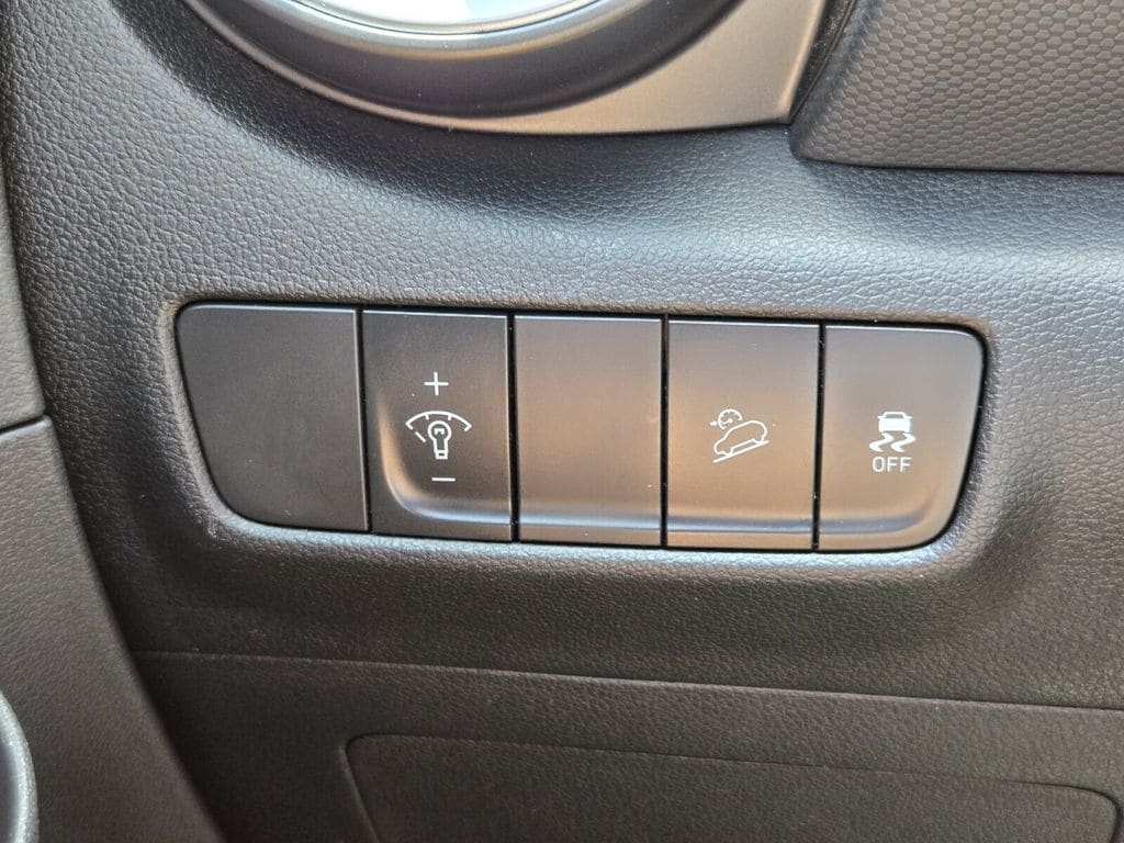 2023 Hyundai Kona SEL - Photo 25