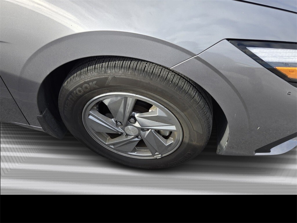 Certified 2025 Hyundai Elantra SE Sedan