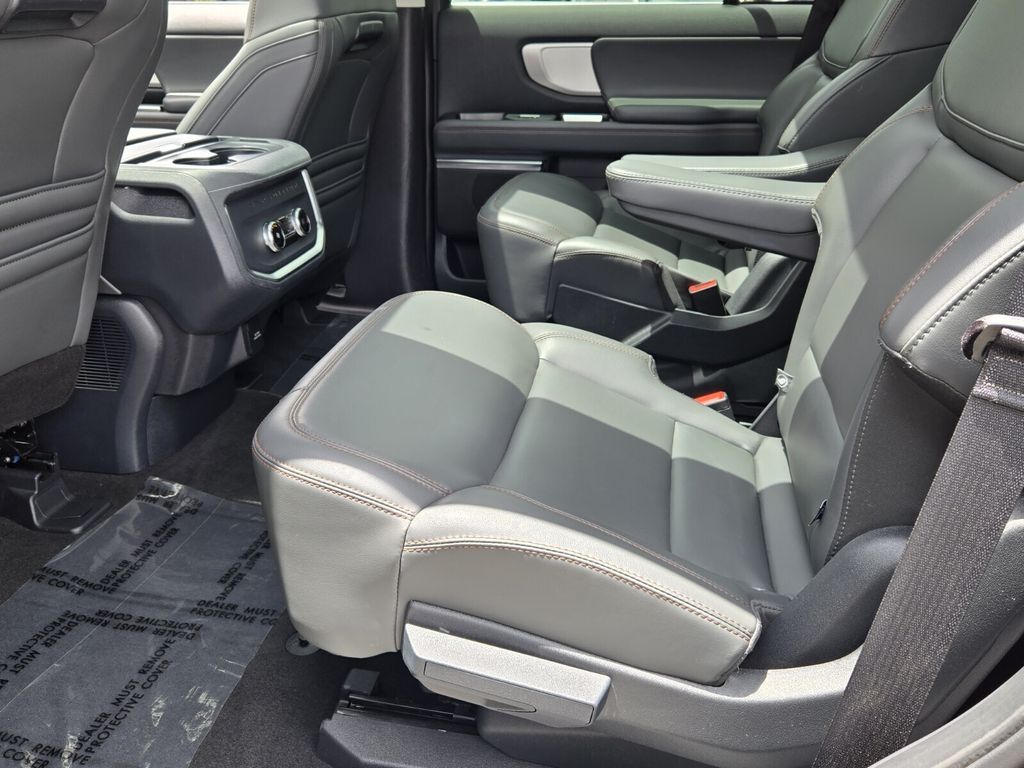 2025 Ford Expedition Active - Photo 11