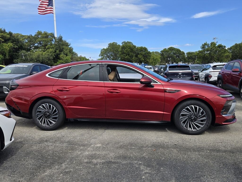 New 2026 Hyundai Sonata Hybrid Limited Sedan