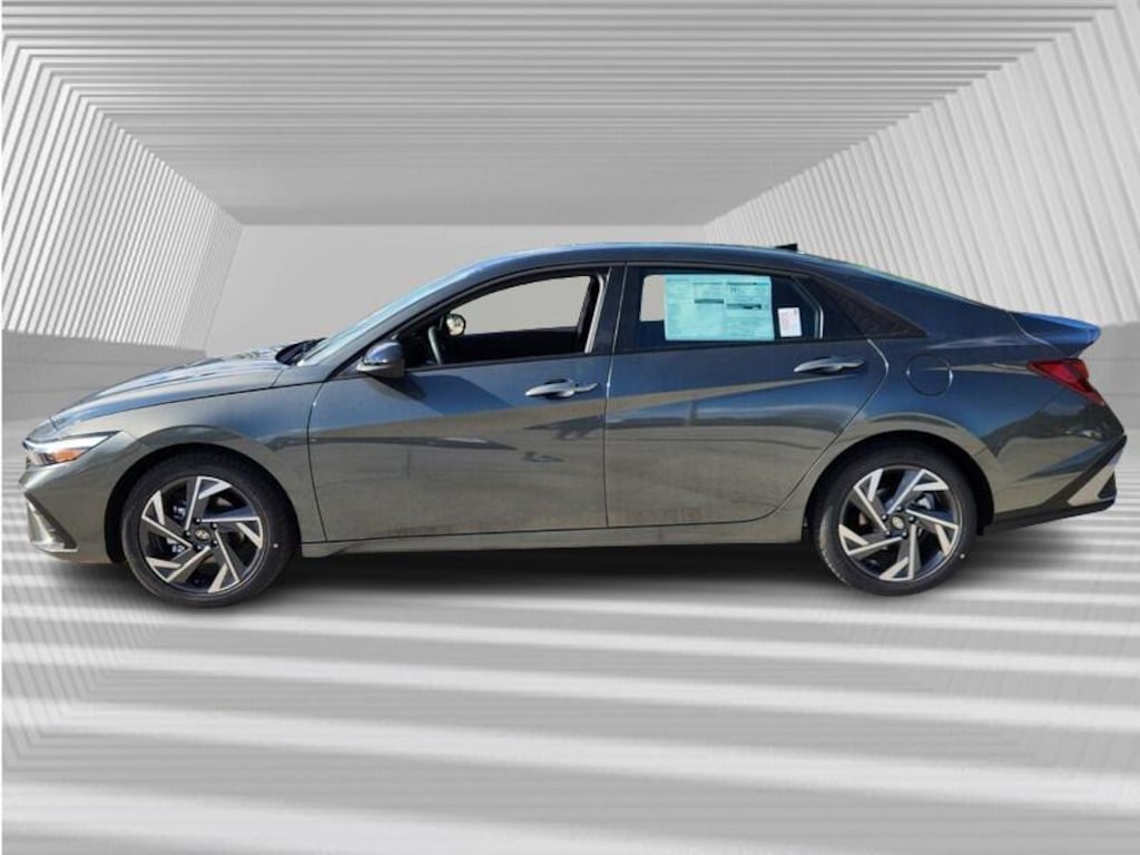 New 2025 Hyundai Elantra SEL Sport Sedan