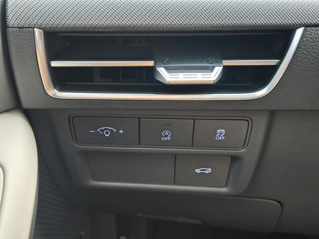 2025 Hyundai Sonata SE - Photo 29