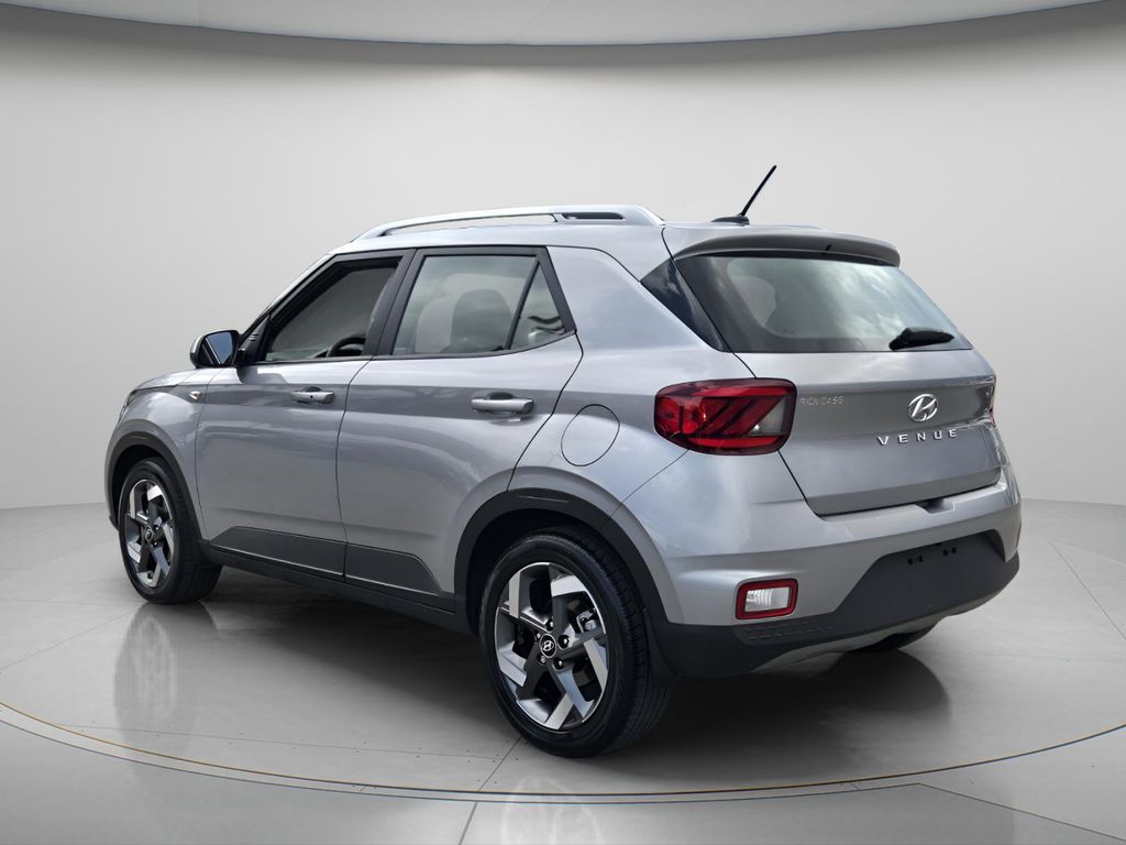 2025 Hyundai Venue SEL - Photo 7