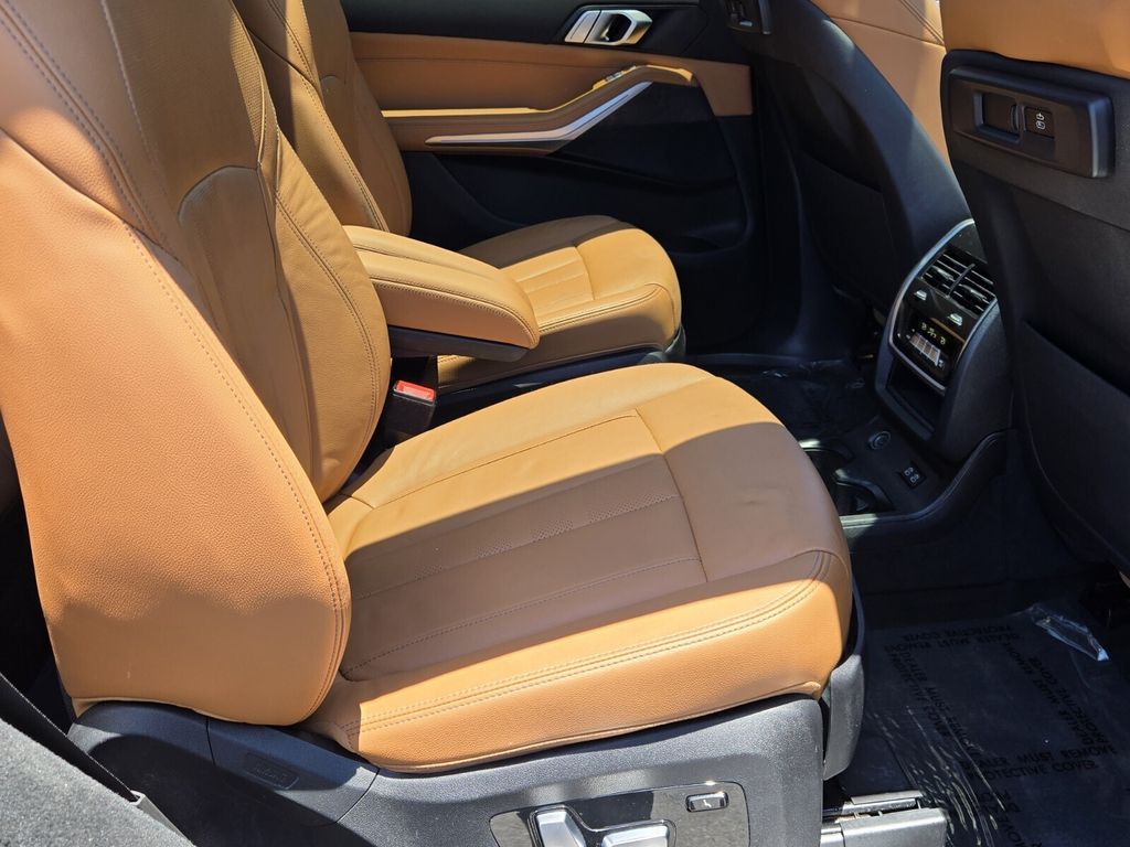 2022 BMW X7 40i - Photo 15