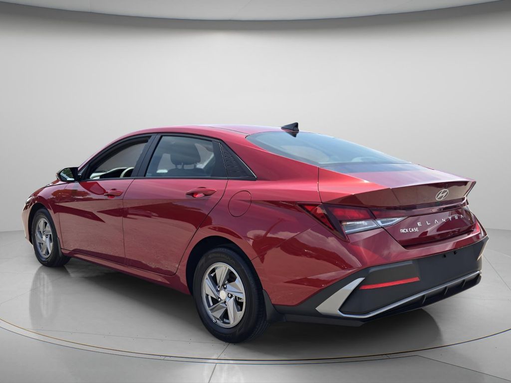 2025 Hyundai Elantra SE - Photo 7