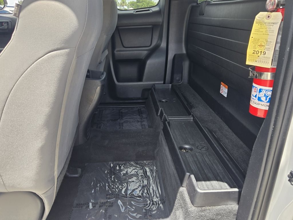 2019 Toyota Tacoma SR - Photo 11