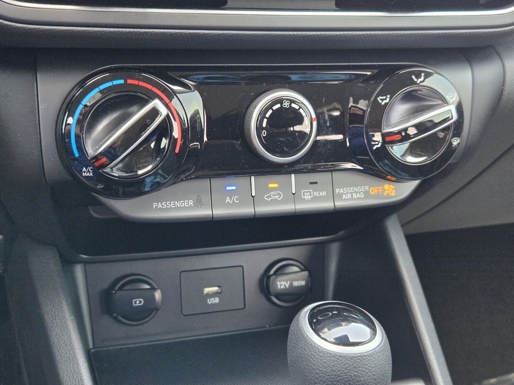 2023 Hyundai Kona SEL - Photo 20