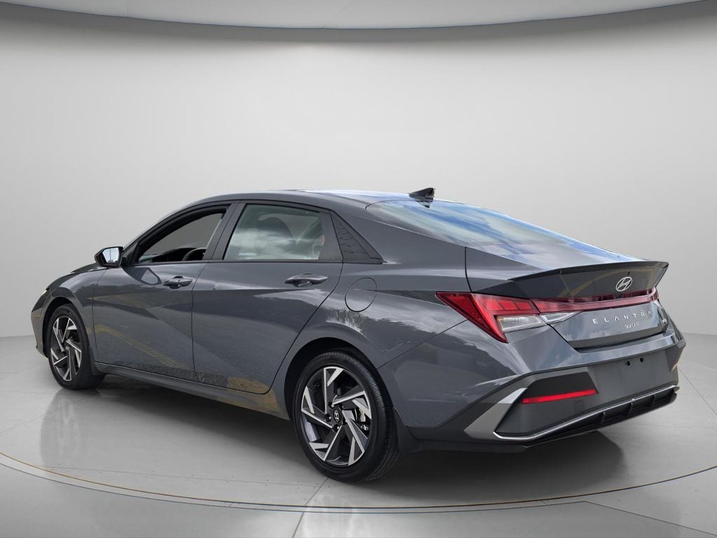 2025 Hyundai Elantra Blue - Photo 7
