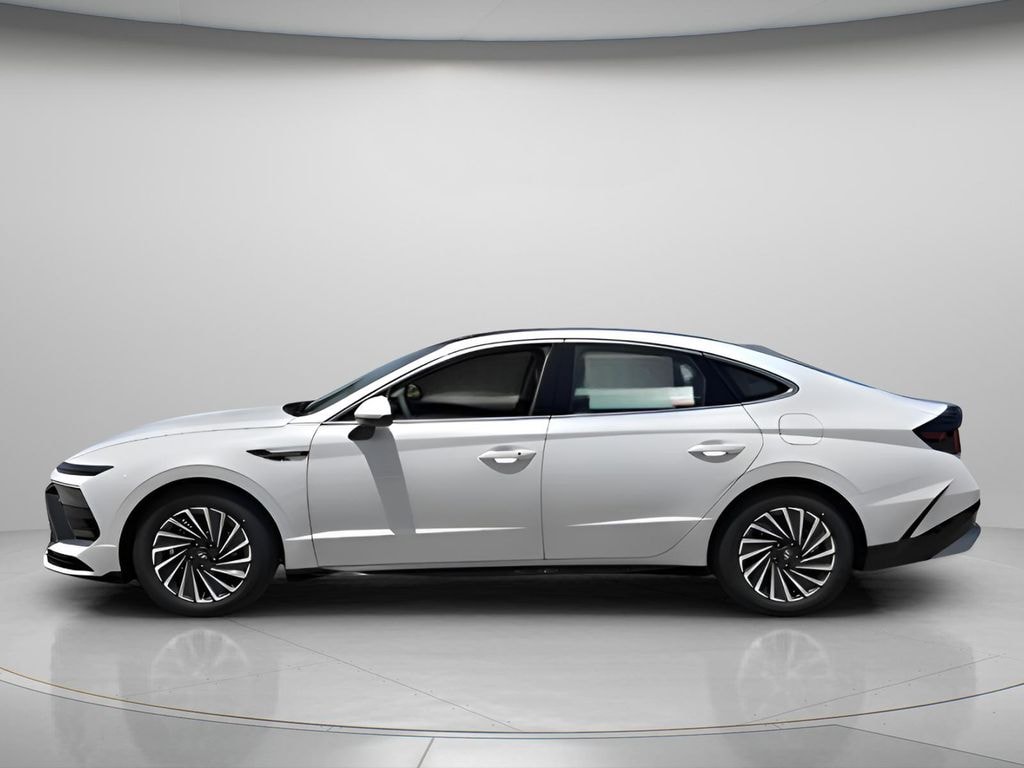 New 2026 Hyundai Sonata Hybrid SEL Sedan