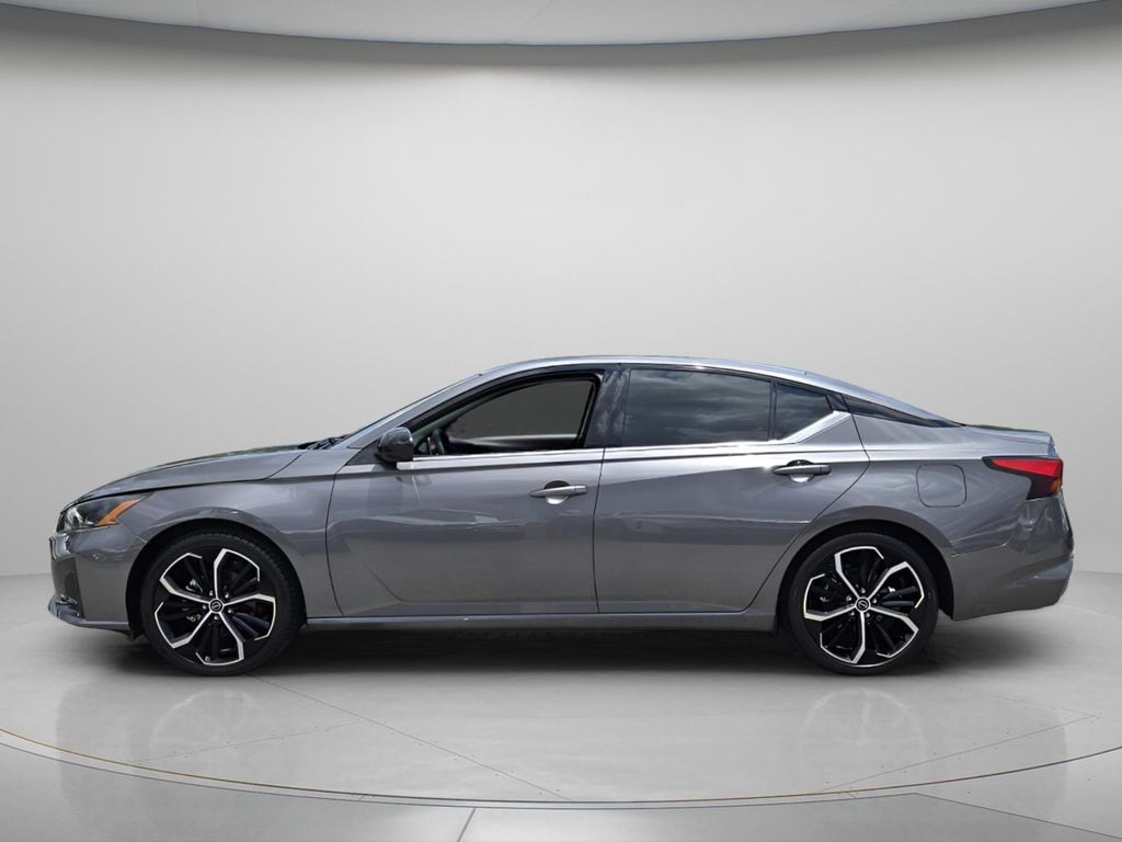 Used 2024 Nissan Altima 2.5 SR Sedan