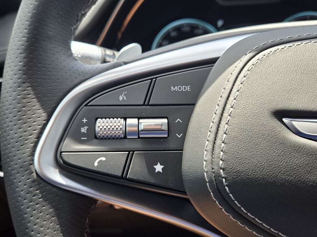 2025 GENESIS GV70 Standard - Photo 24