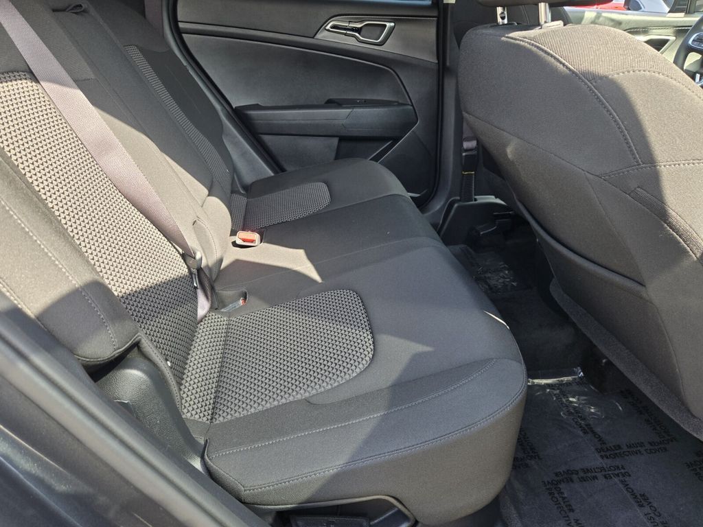 2025 Kia Sportage LX Hybrid - Photo 15