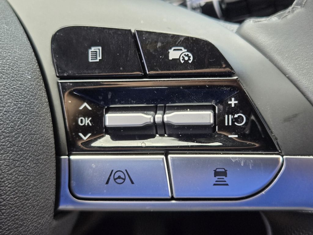 2025 Hyundai Elantra SEL - Photo 27
