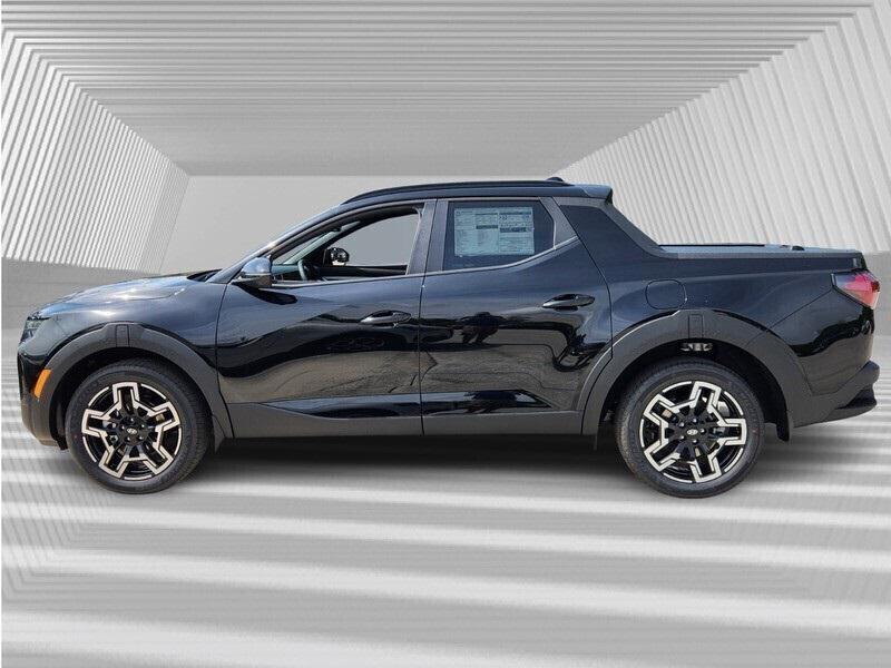 2025 Hyundai Santa Cruz Limited photo 2
