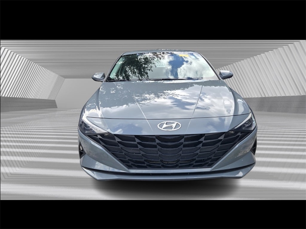 Used 2022 Hyundai Elantra SEL Sedan