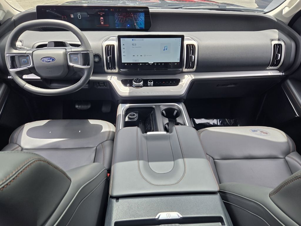 2025 Ford Expedition Active - Photo 12