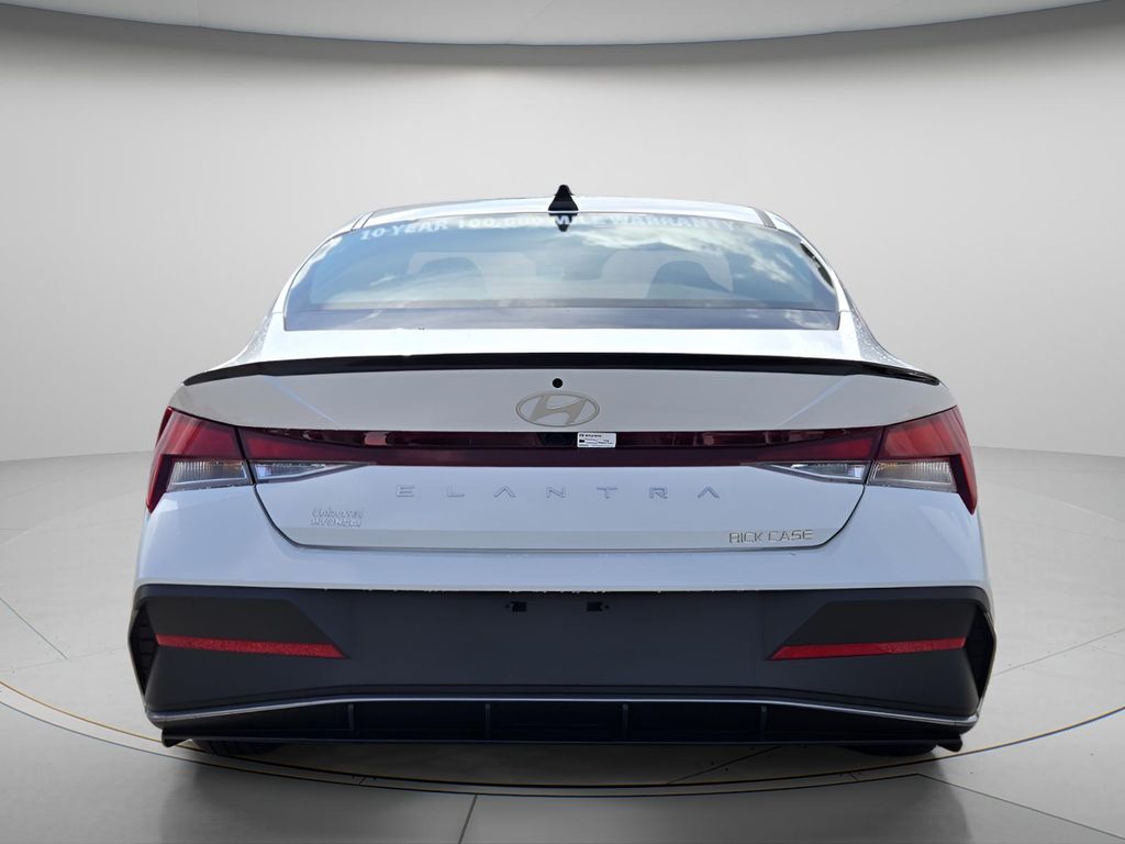 2025 Hyundai Elantra SEL - Photo 6