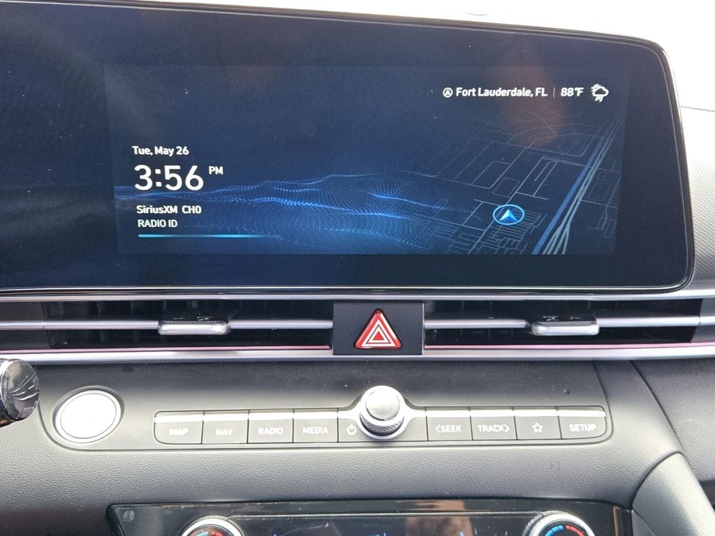 2024 Hyundai Elantra SEL - Photo 18