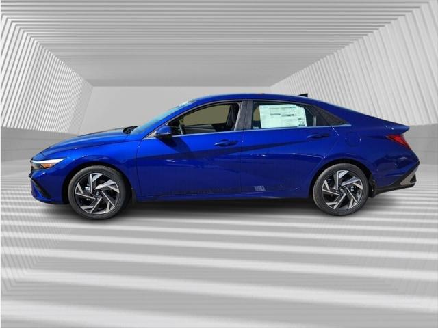 2025 Hyundai Elantra Limited photo 2