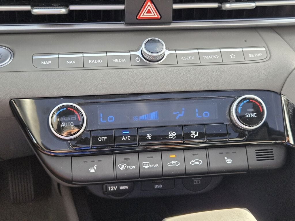 2025 Hyundai Elantra SEL - Photo 21