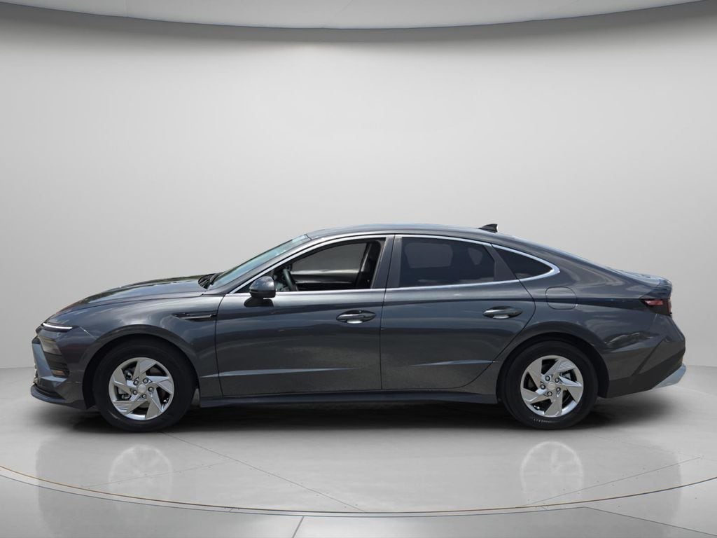 Certified 2025 Hyundai Sonata SE Sedan