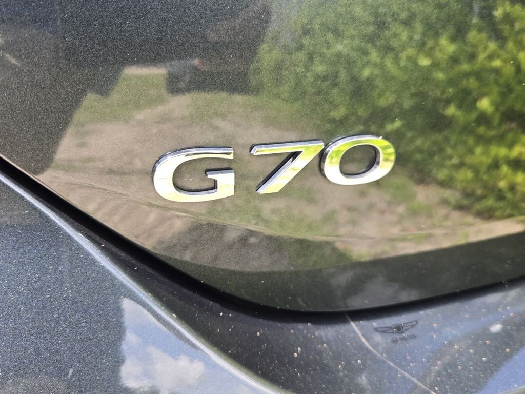2023 GENESIS G70 Standard - Photo 7