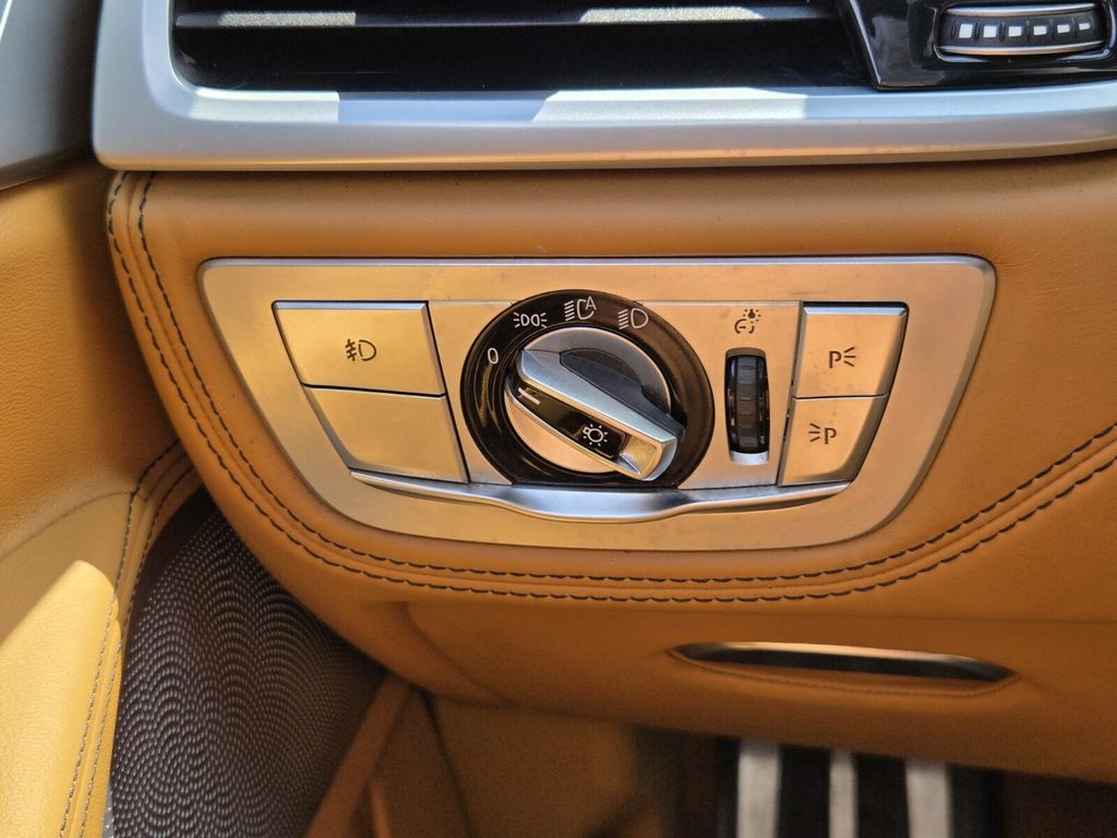 2018 BMW 7 Series 750i - Photo 26