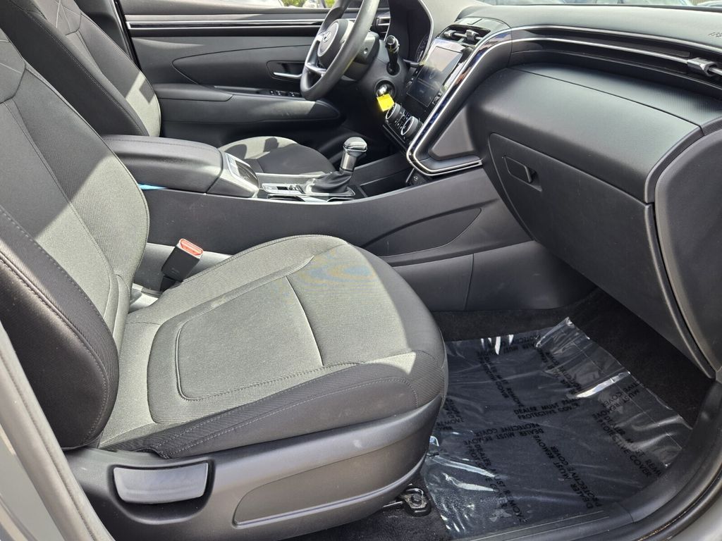 2024 Hyundai Tucson SE - Photo 17