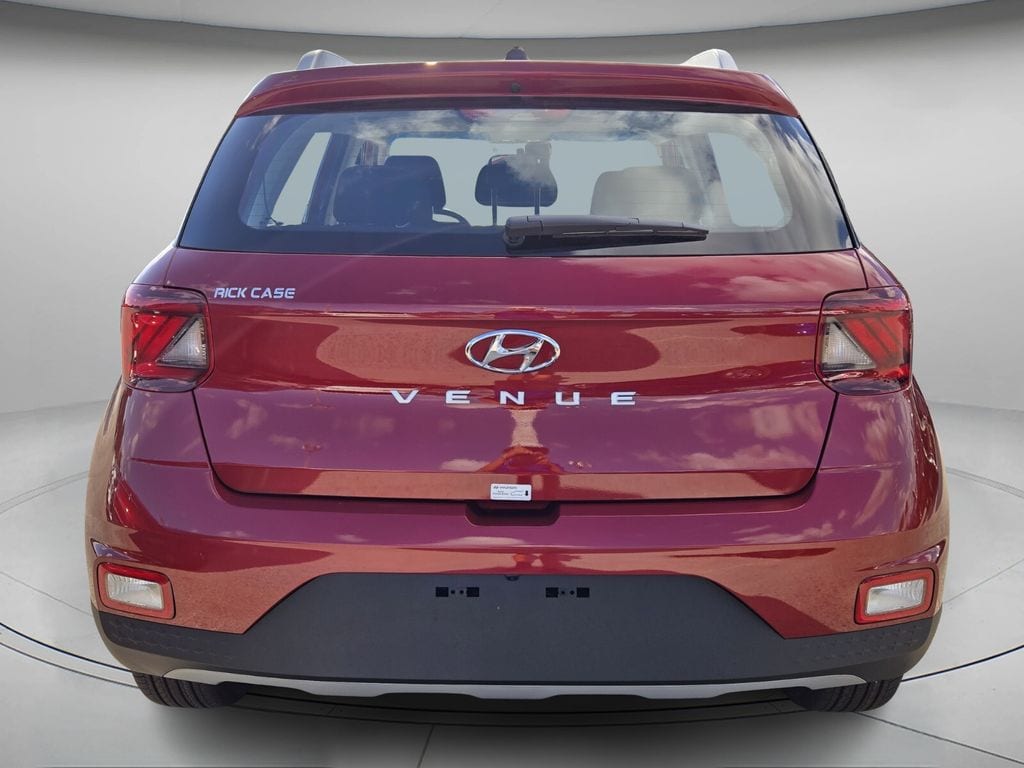 2026 Hyundai Venue thumbnail 7