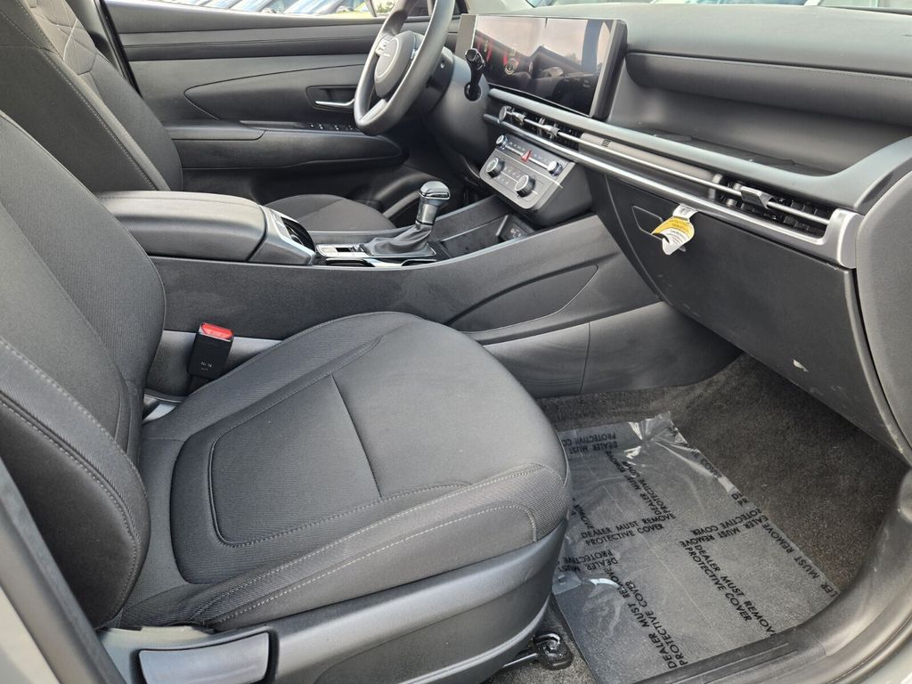 2026 Hyundai Tucson SE - Photo 16