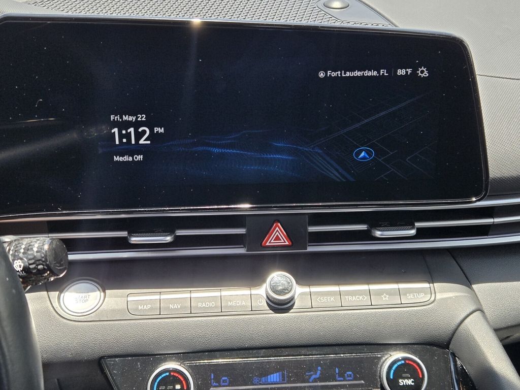 2024 Hyundai Elantra SEL - Photo 19