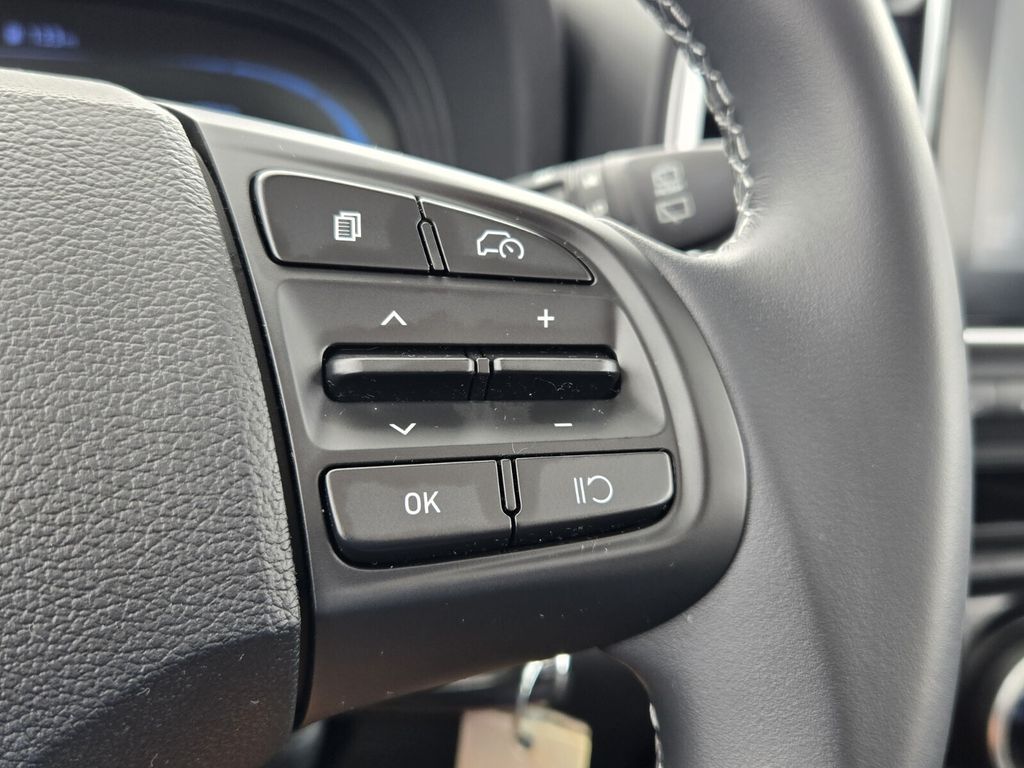 2023 Hyundai Venue SEL - Photo 23