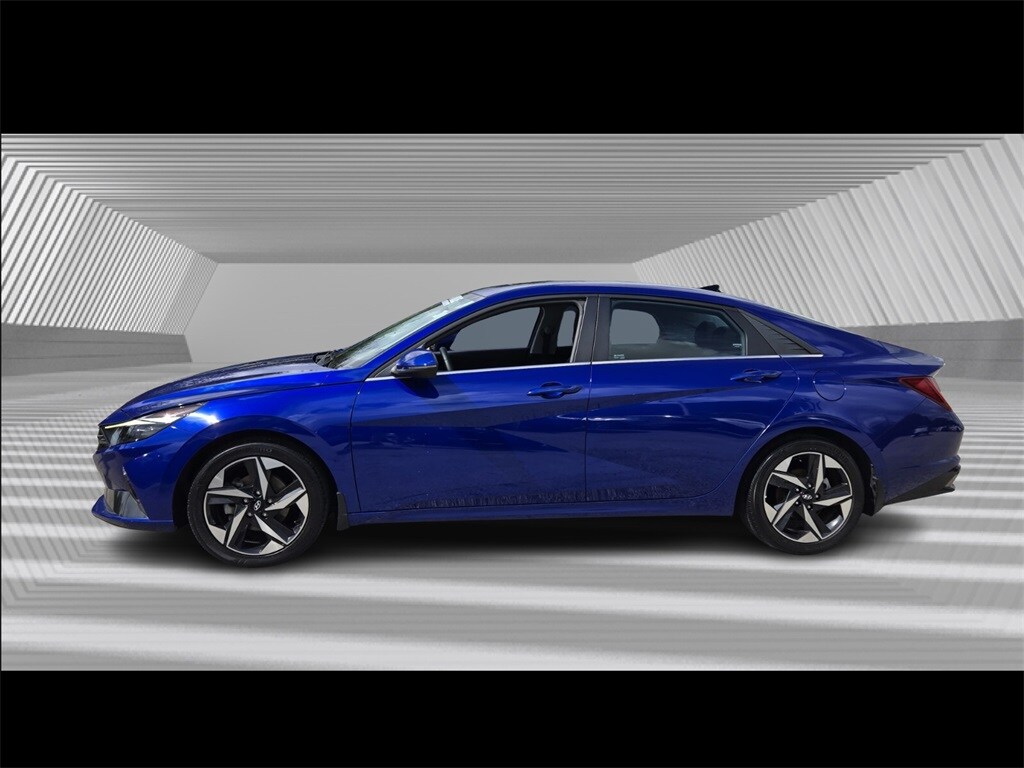 2023 Hyundai Elantra Limited photo 2